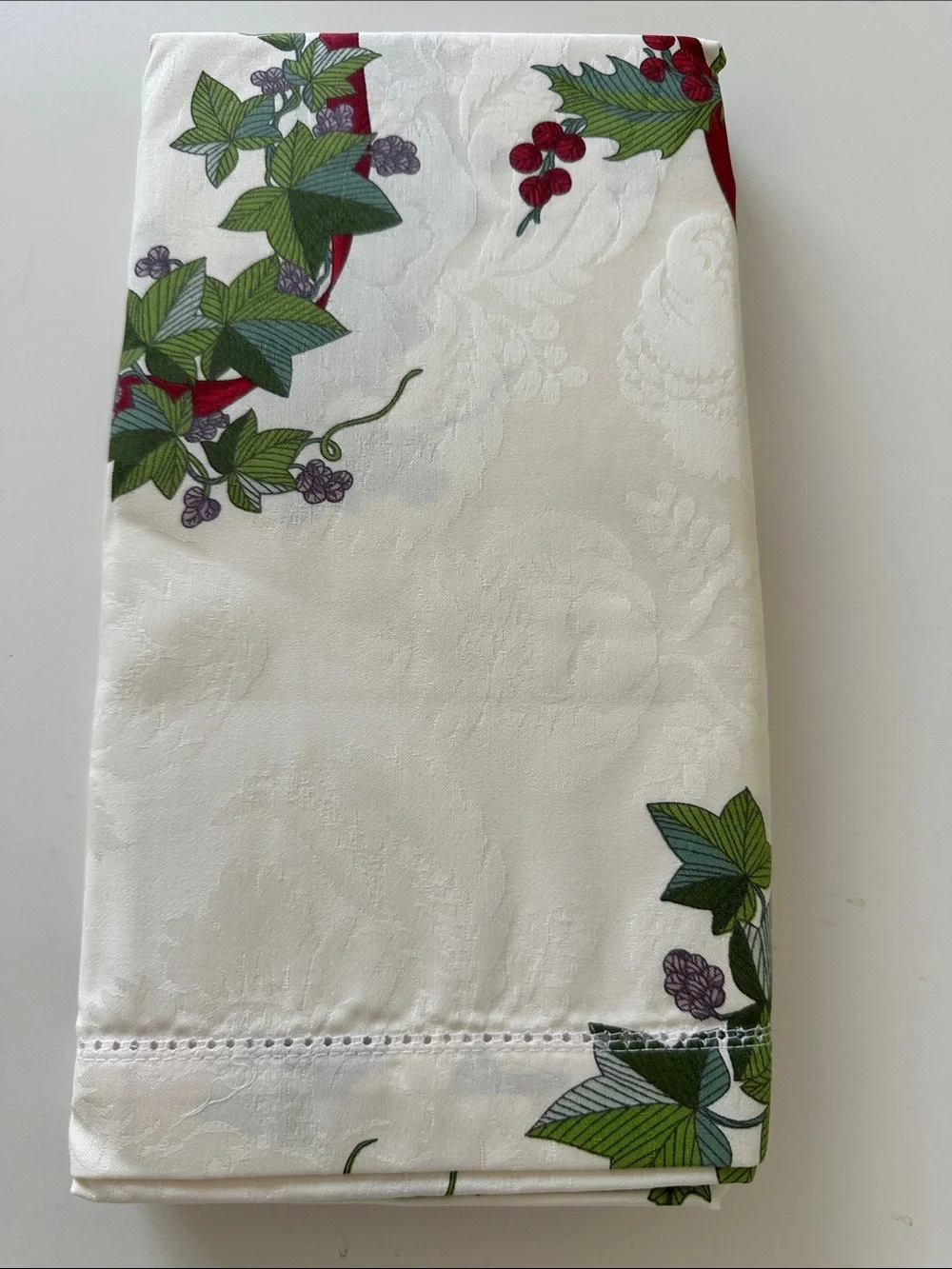Martha Stewart White Napkins with Green Ivy and Red Berry Accent